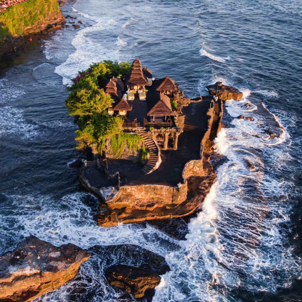 Karaya Villas Umalas - The Majestic of Tanah Lot Temple